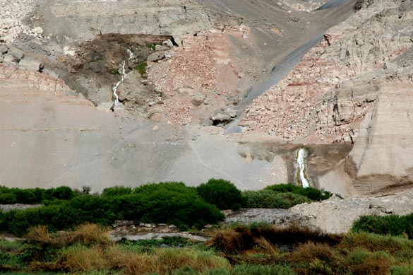 Irrigation-return-flow-fed waterfall, Vitor valley, Arequipa, Peru (2007)
